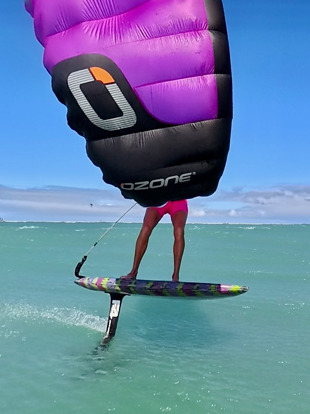 foiler  parawinging with new kaohi coil cover parawing leash that doesn't tangle with bridle lines maui Hawaii wing foiling coil inviz foil board foiling best